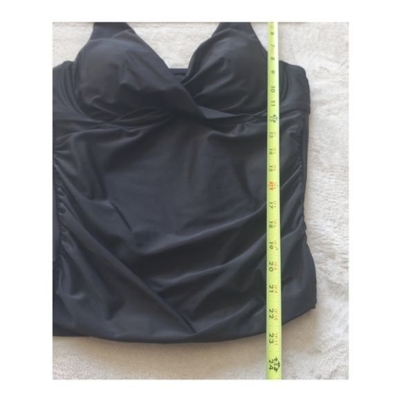 Catalina twist front underwire Black minimalist tankini top size 8-10 - Picture 3 of 8